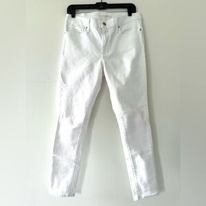 Levi’s 311 White Shaping Monochromatic Luxe Skinny Jeans Timeless Chic Preppy